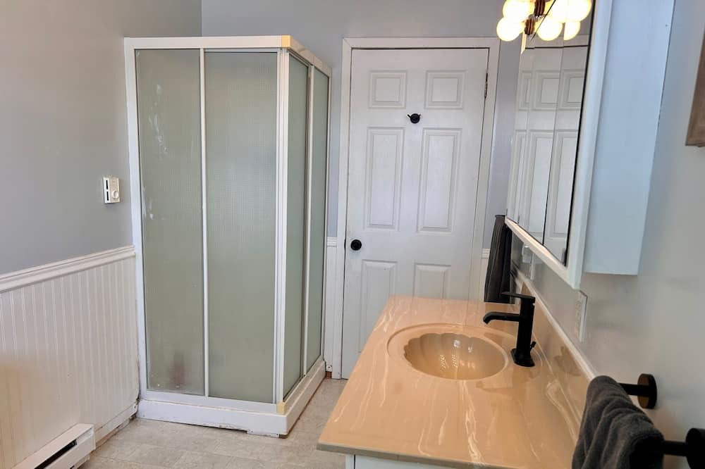 Photo of Bathroom in Lanark Highlands