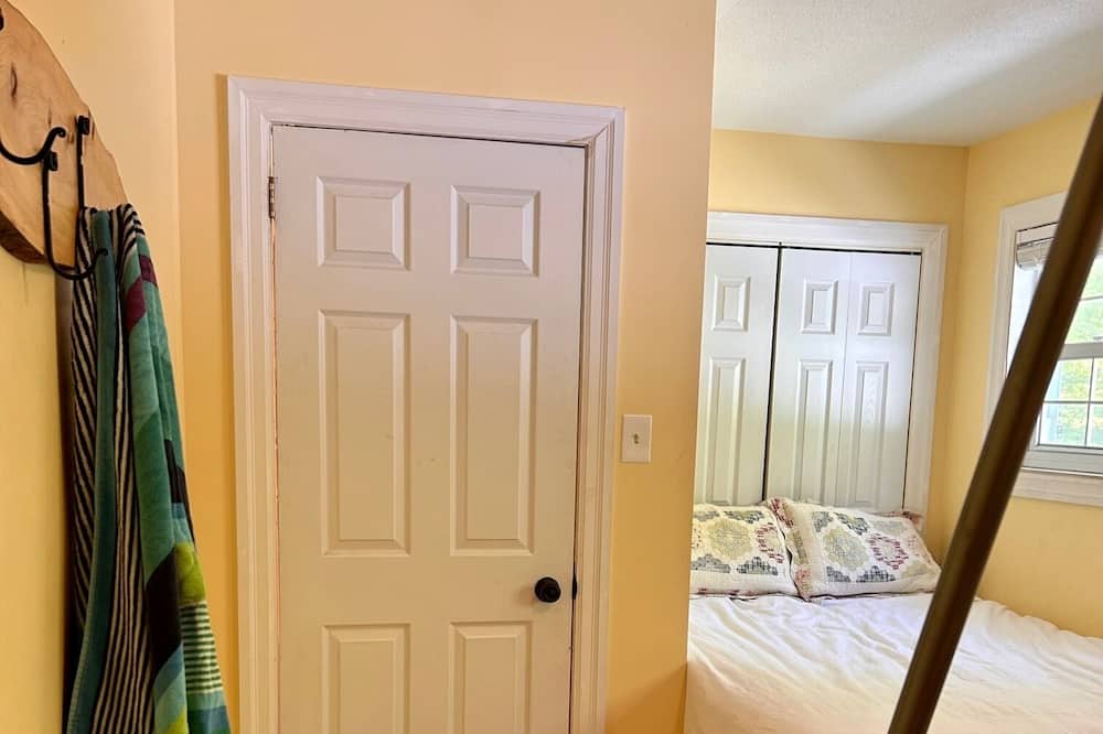 Photo of Bedroom in Lanark Highlands