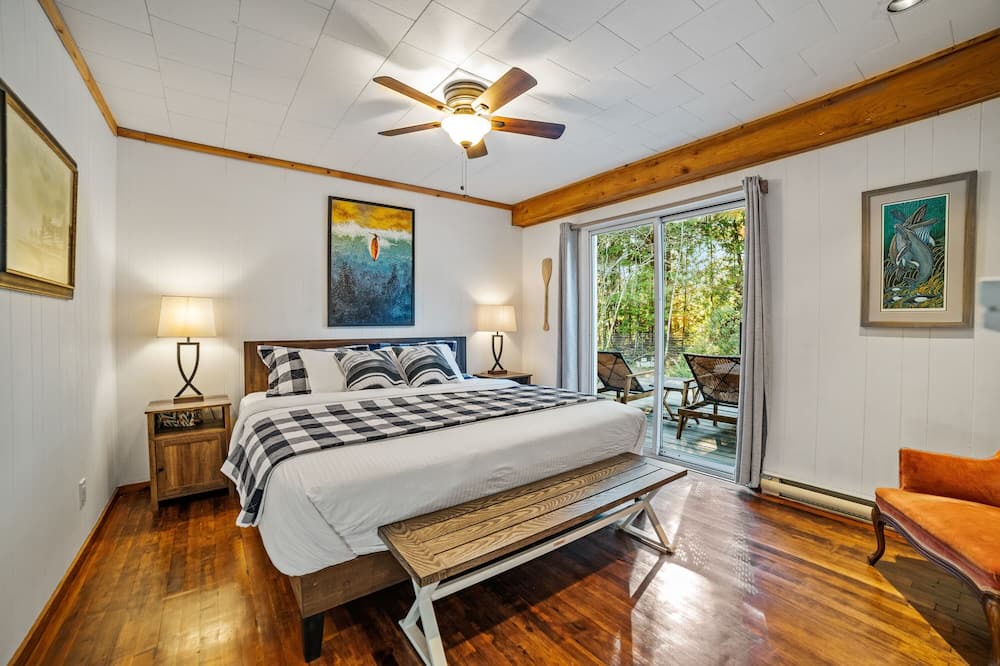 Photo of Bedroom in Port Renfrew