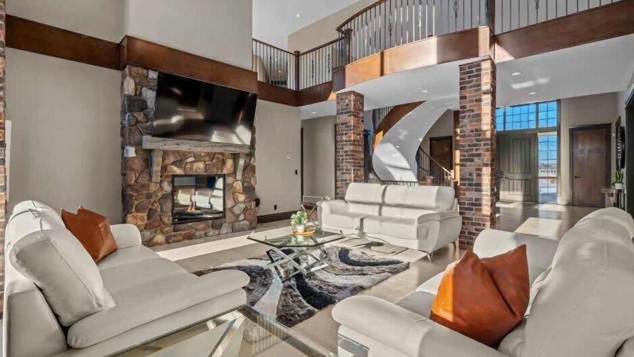 Photo of Livingroom in Springbank