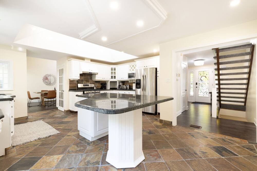 Photo of Kitchen in Clarkson-Lorne Park