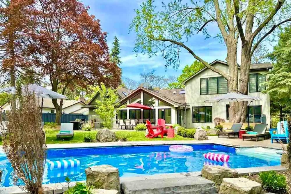 Photo of Outdoor in Clarkson-Lorne Park