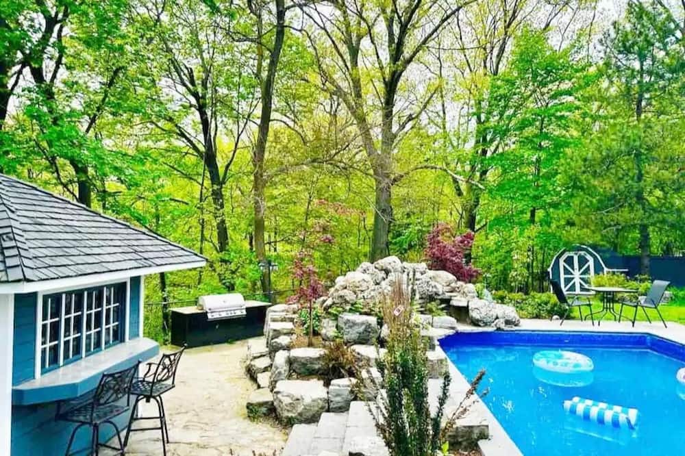 Photo of Outdoor in Clarkson-Lorne Park