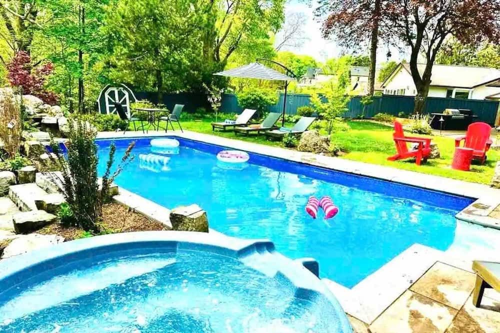 Photo of Outdoor in Clarkson-Lorne Park