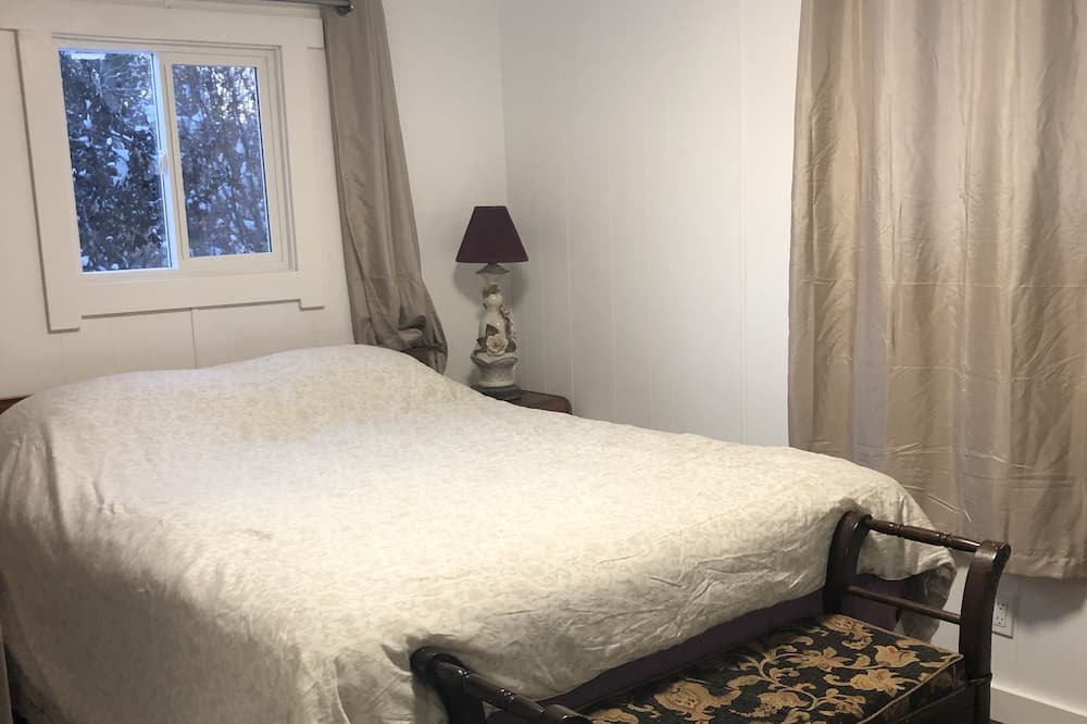 Photo of Bedroom in Salmon Arm