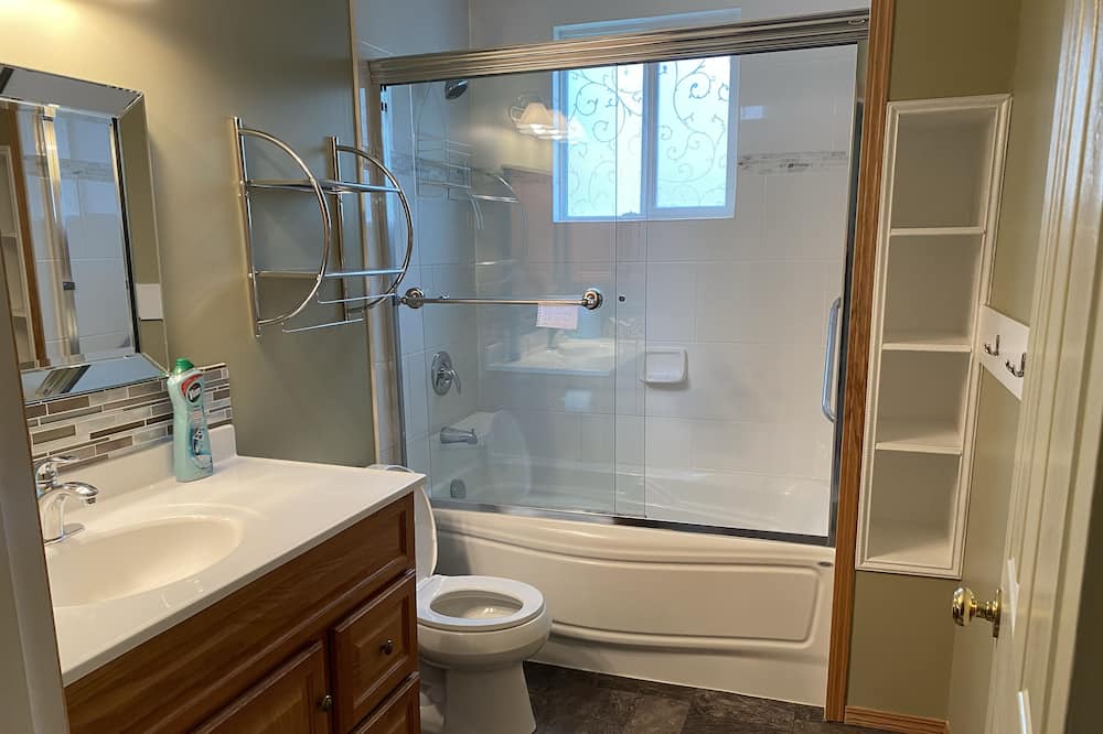 Photo of Bathroom in Winnipeg Beach