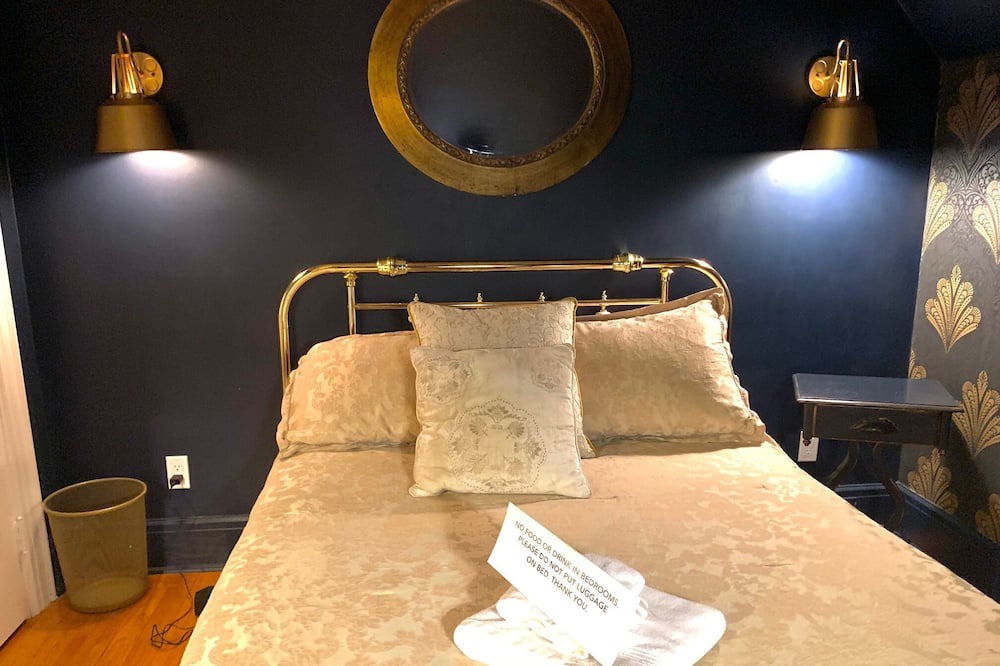 Photo of Bedroom in Midland