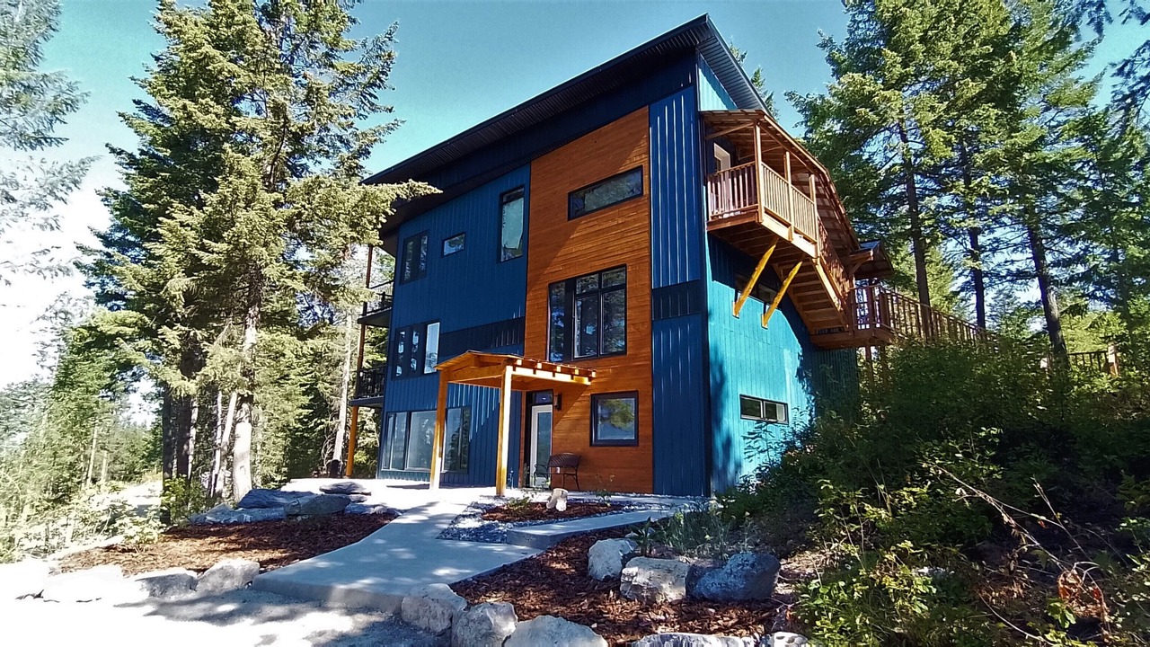 Photo of Outdoor in Golden