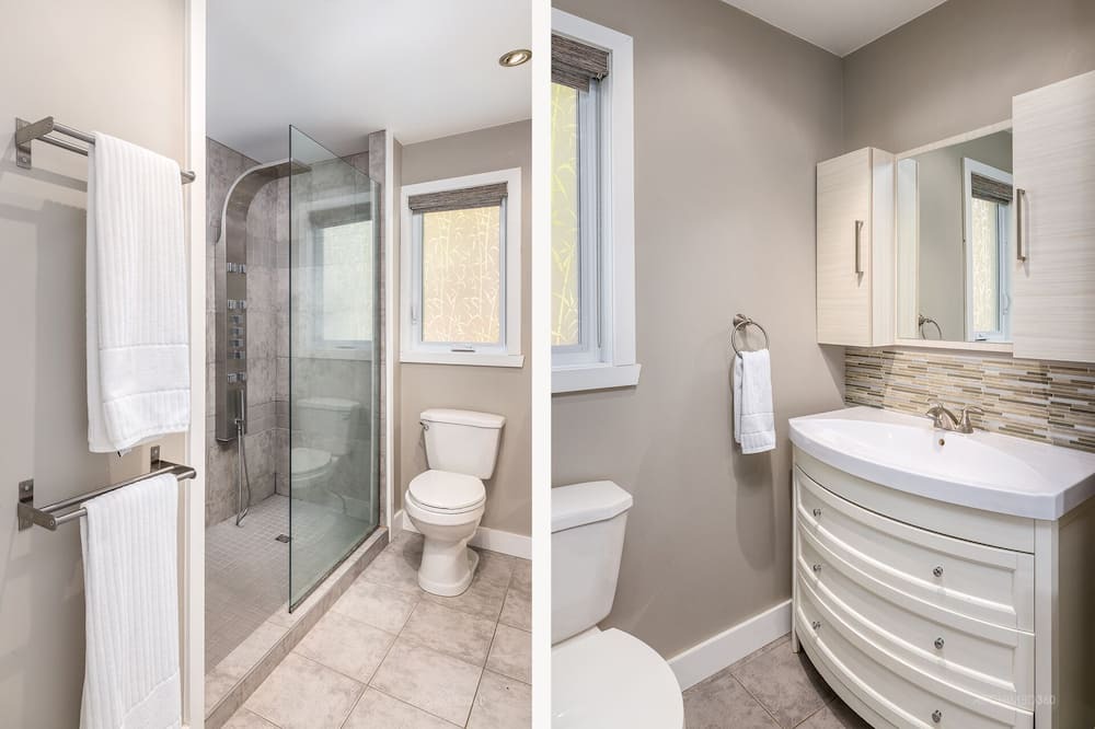 Photo of Bathroom in Sainte-Marguerite-du-Lac-Masson