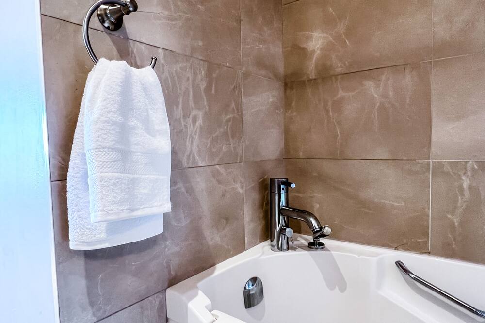 Photo of Bathroom in West Vancouver