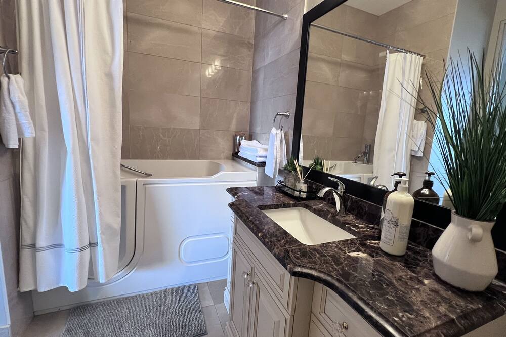Photo of Bathroom in West Vancouver
