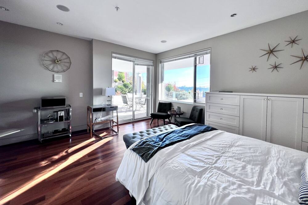 Photo of Bedroom in West Vancouver