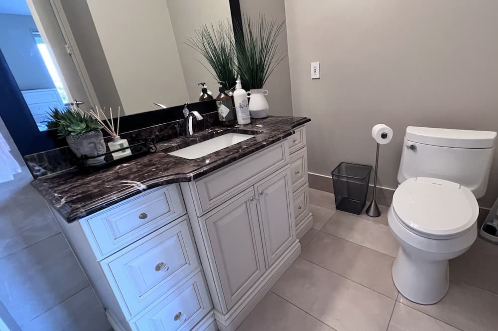 Photo of Bathroom in West Vancouver