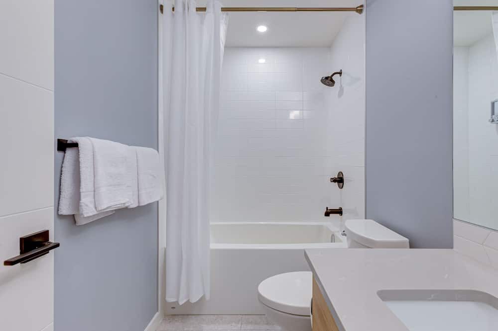 Photo of Bathroom in Cougar Creek