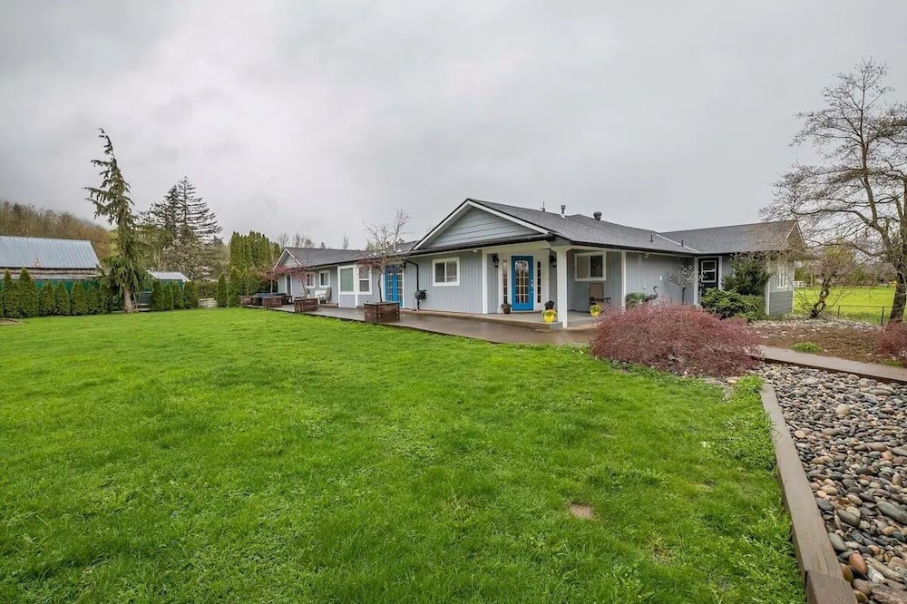 Photo of Outdoor in Yarrow