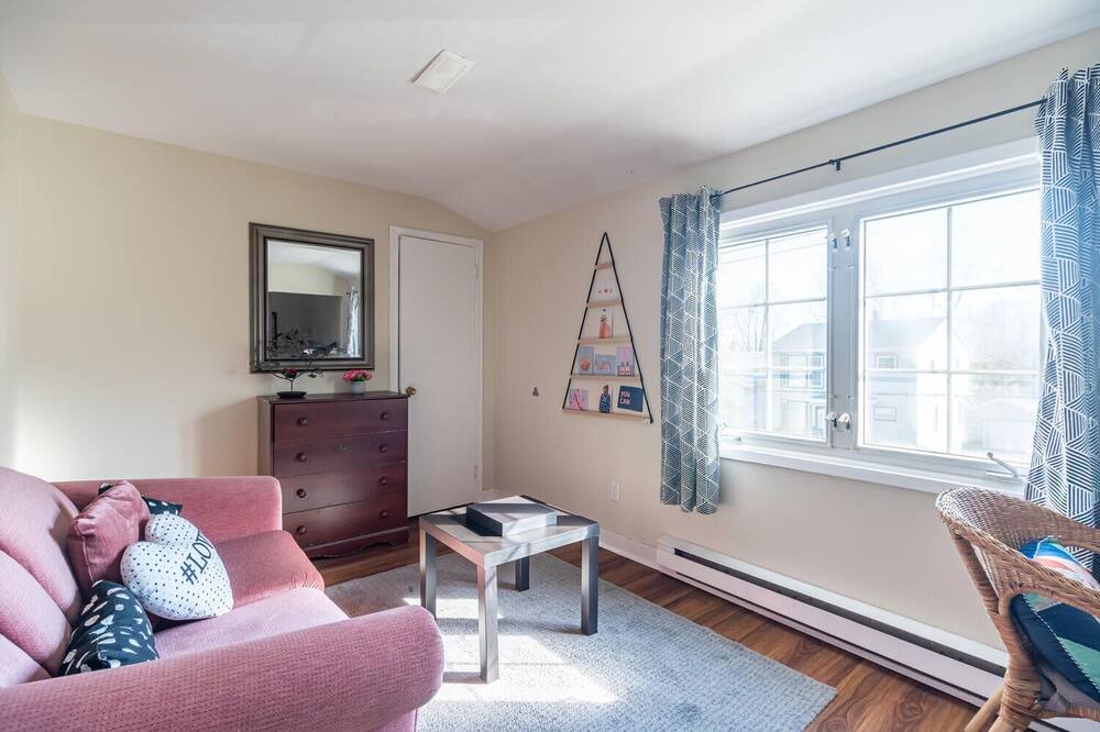 Photo of Livingroom in North End