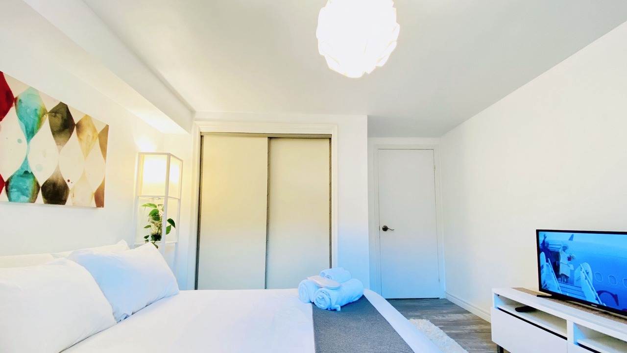 Photo of Bedroom in Woodbine Gardens