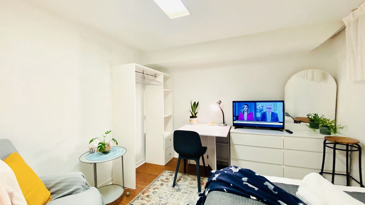 Photo of Bedroom in Woodbine Gardens