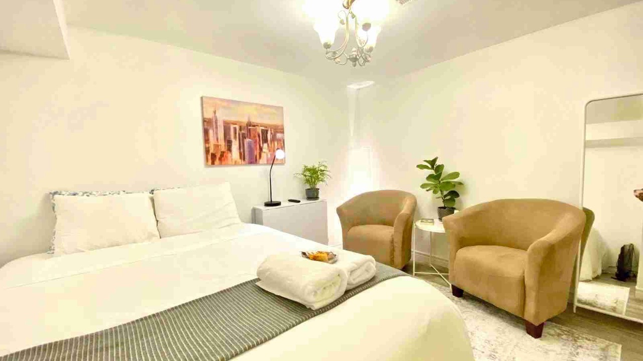 Photo of Bedroom in Woodbine Gardens