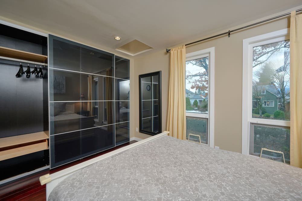 Photo of Bedroom in West Point Grey