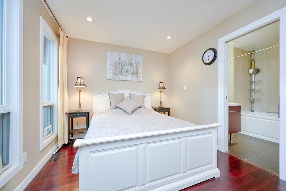 Photo of Bedroom in West Point Grey