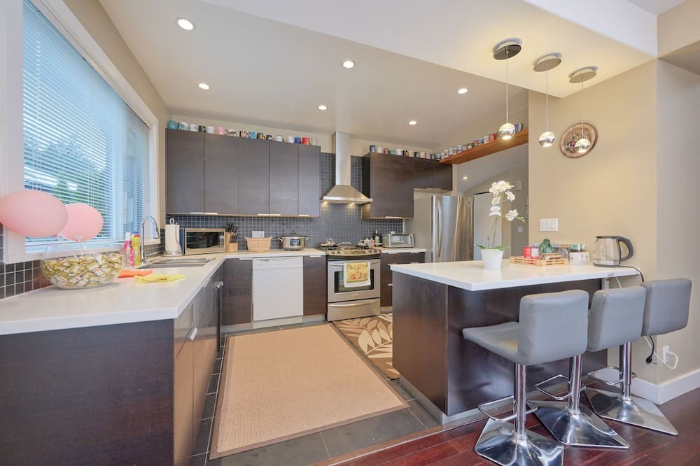 Photo of Kitchen in West Point Grey