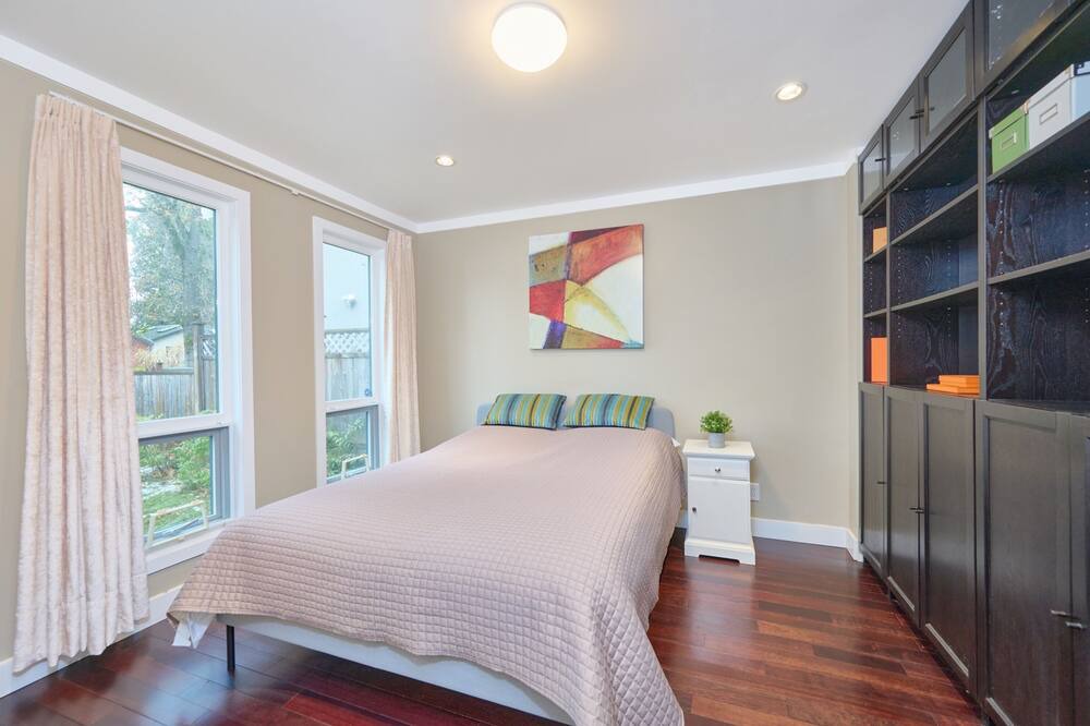 Photo of Bedroom in West Point Grey