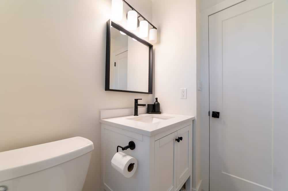 Photo of Bathroom in New Toronto