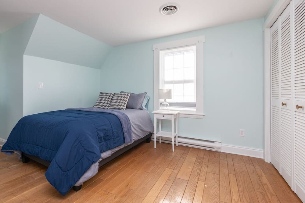 Photo of Bedroom in Yarmouth