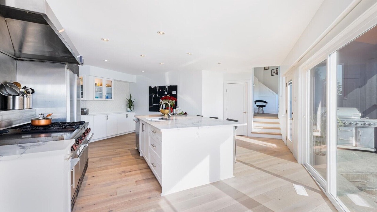 Photo of Kitchen in Deep Cove