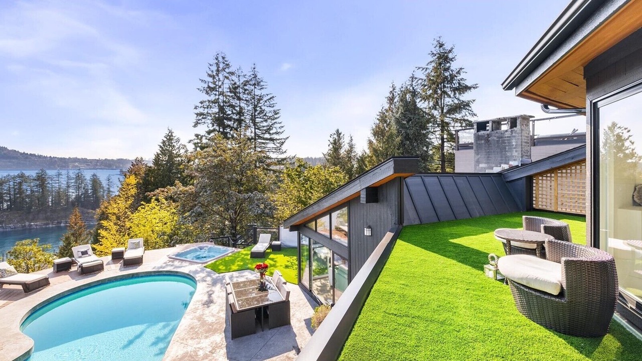Photo of Outdoor in Deep Cove