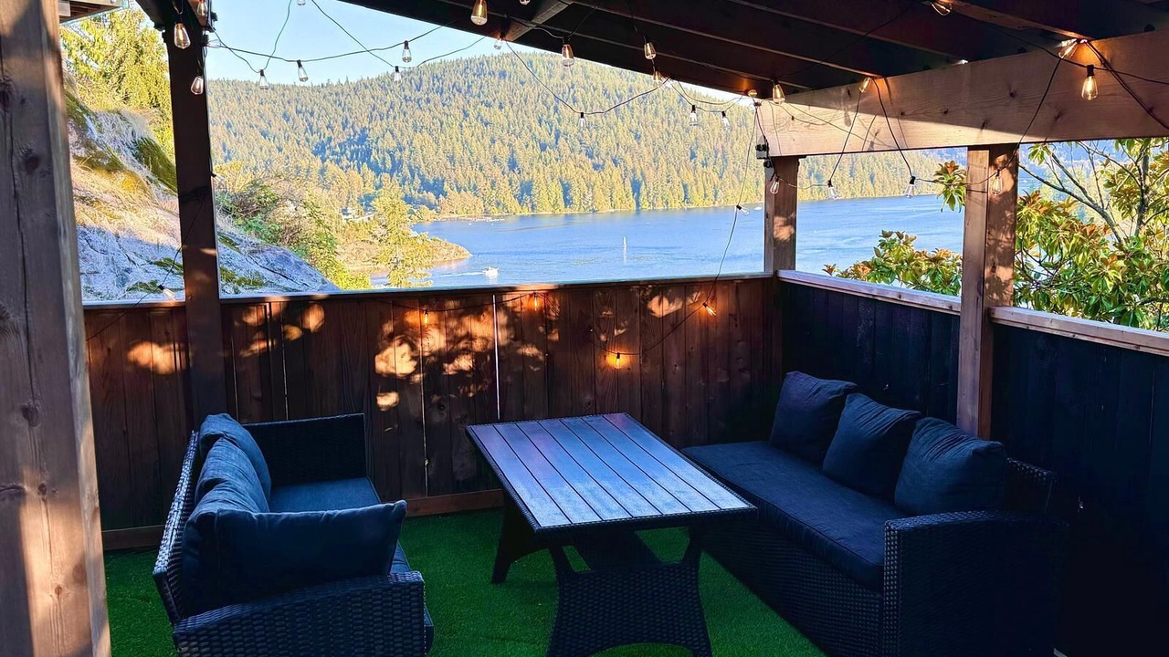 Photo of Patio Balcony in Deep Cove