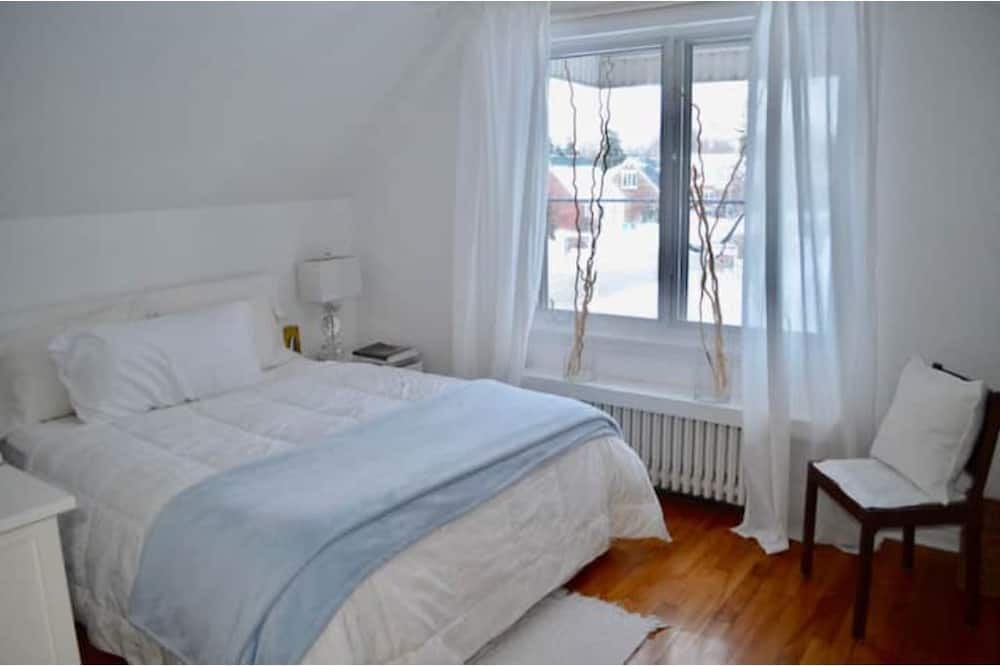 Photo of Bedroom in Montreal
