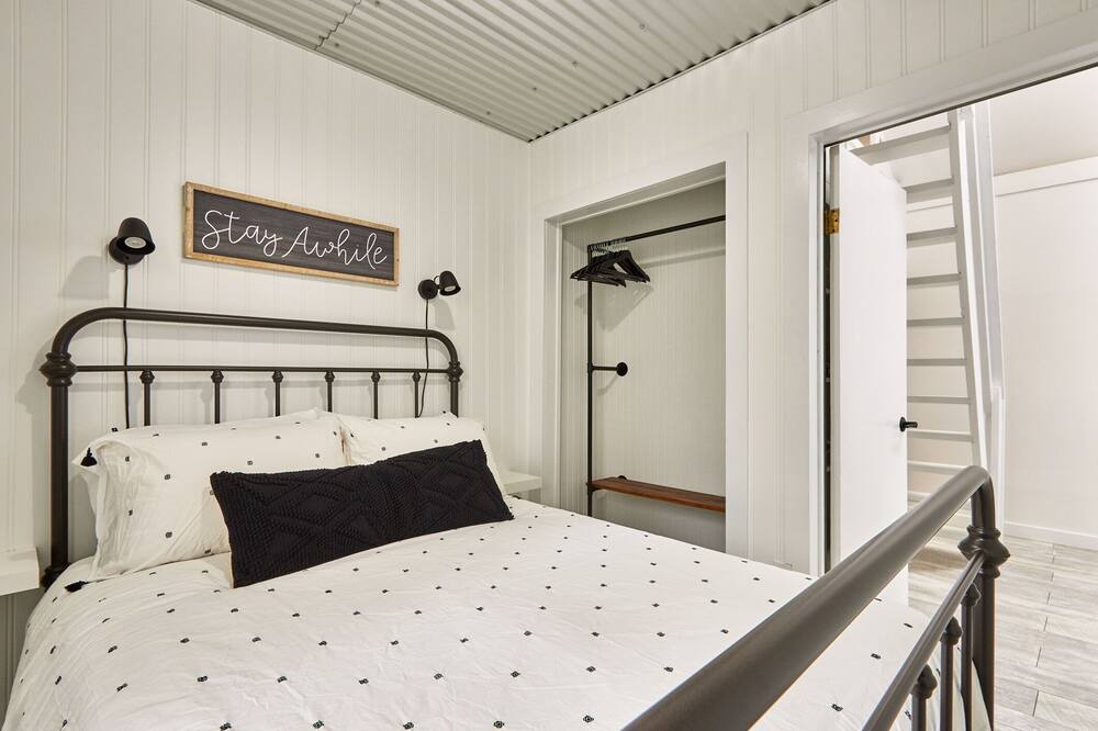 Photo of Bedroom in Medicine Hat