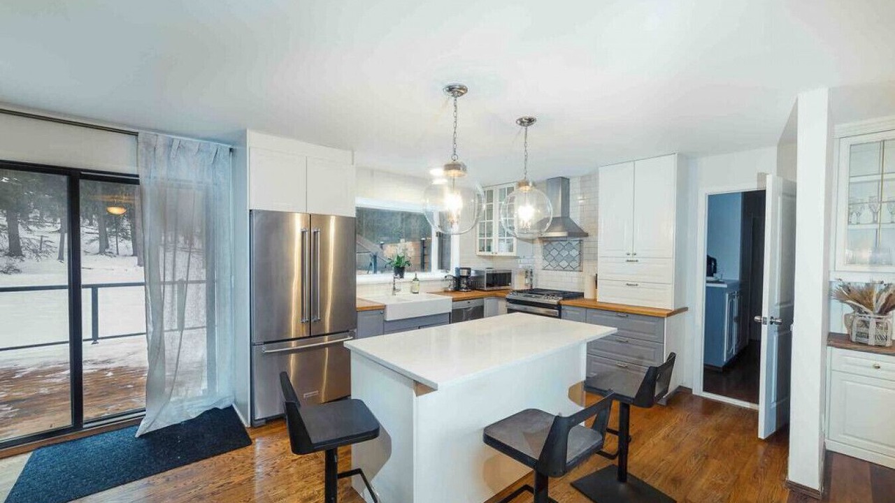 Photo of Kitchen in Bragg Creek