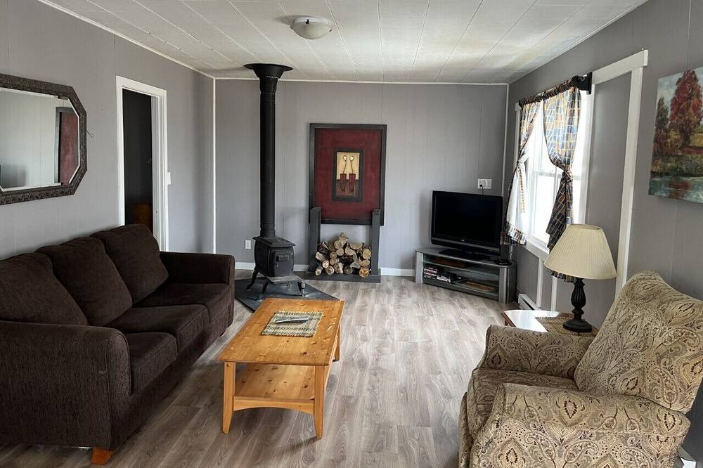 Photo of Livingroom in West Bay