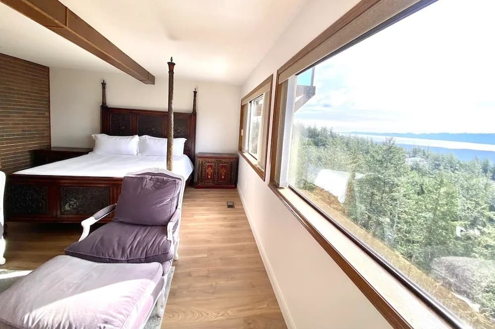 Photo of Bedroom in Sooke