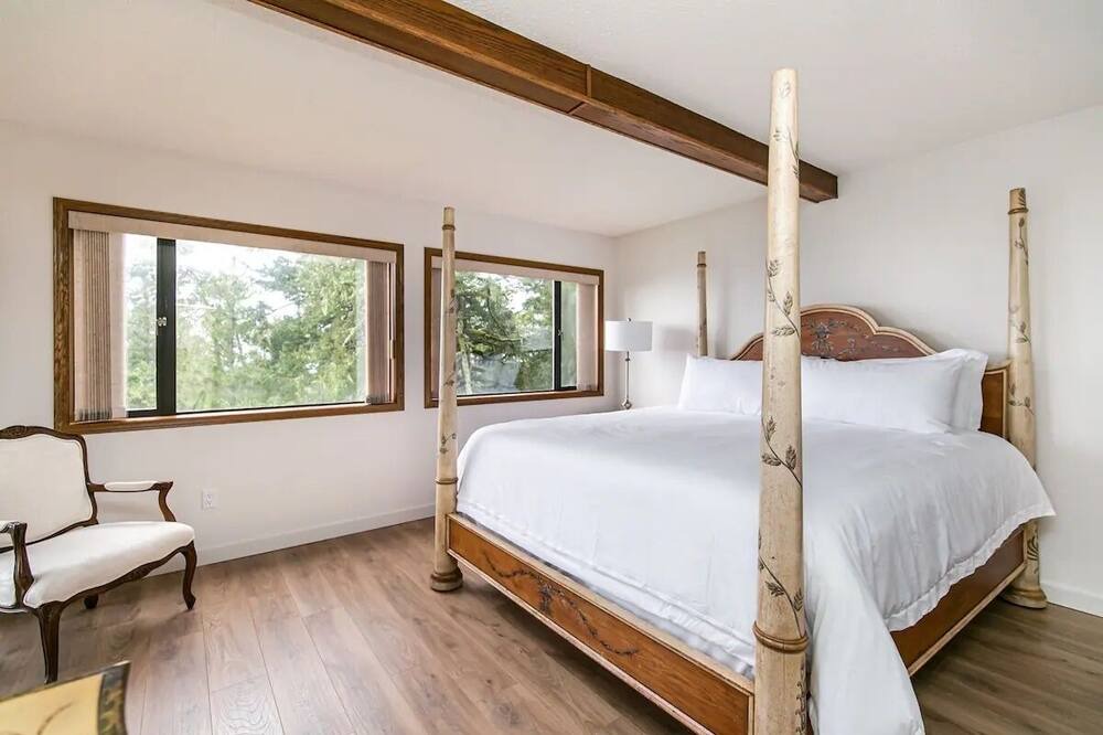 Photo of Bedroom in Sooke