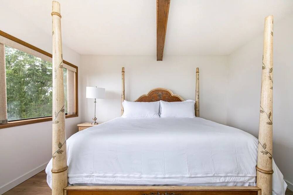 Photo of Bedroom in Sooke