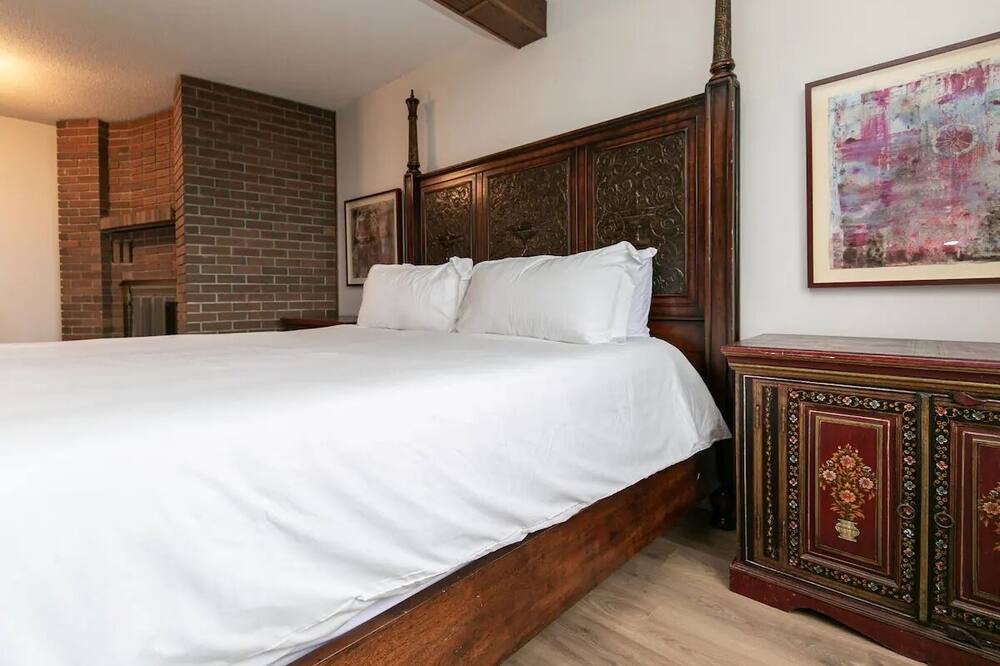 Photo of Bedroom in Sooke