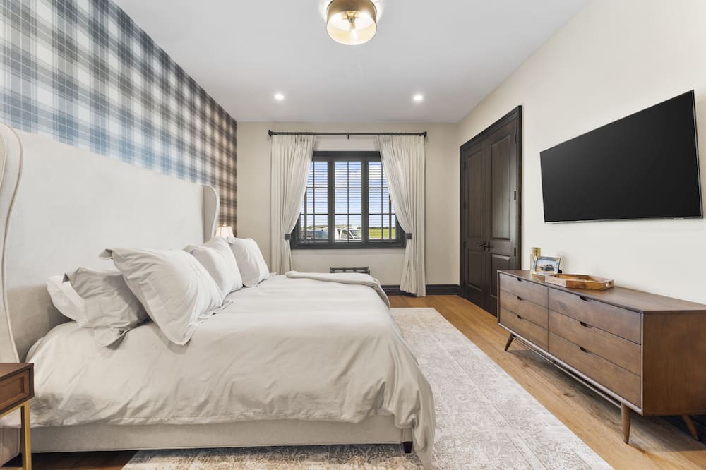 Photo of Bedroom in Town of Essex