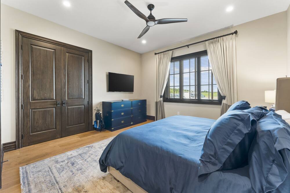 Photo of Bedroom in Town of Essex