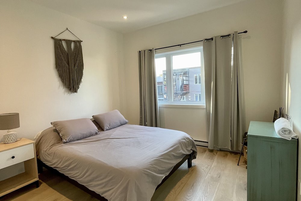 Photo of Bedroom in Saint Henri