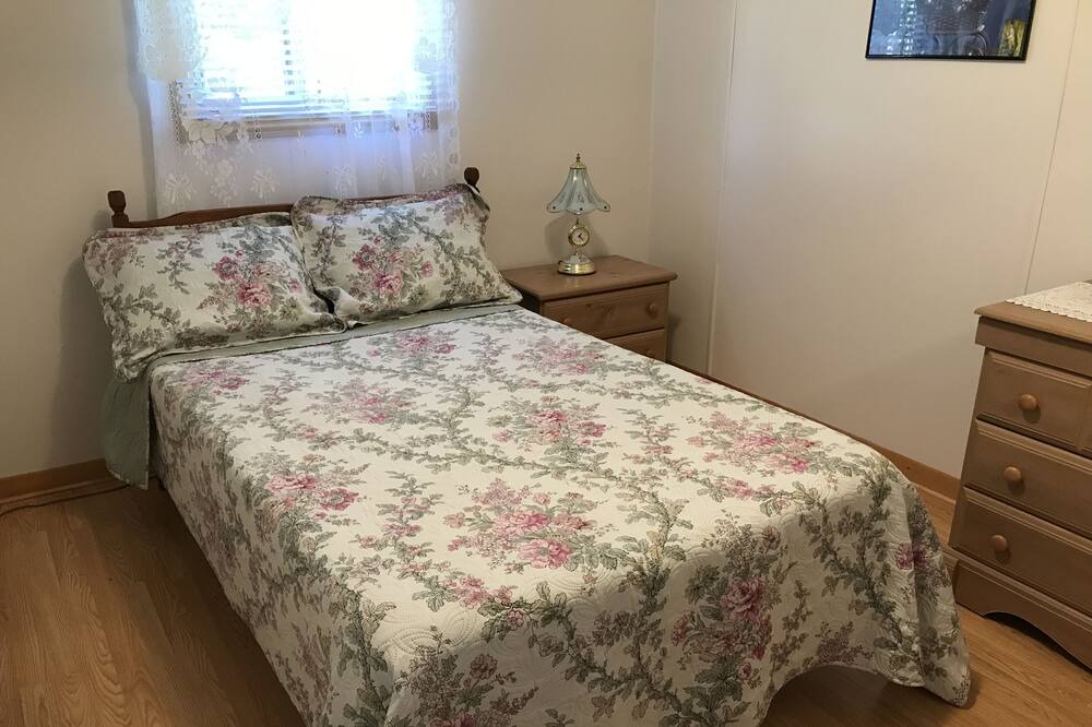 Photo of Bedroom in The Whale Route