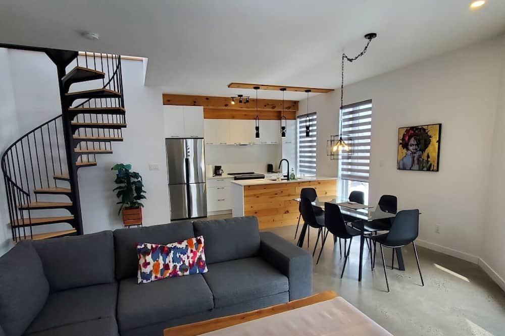 Photo of Livingroom in LaSalle