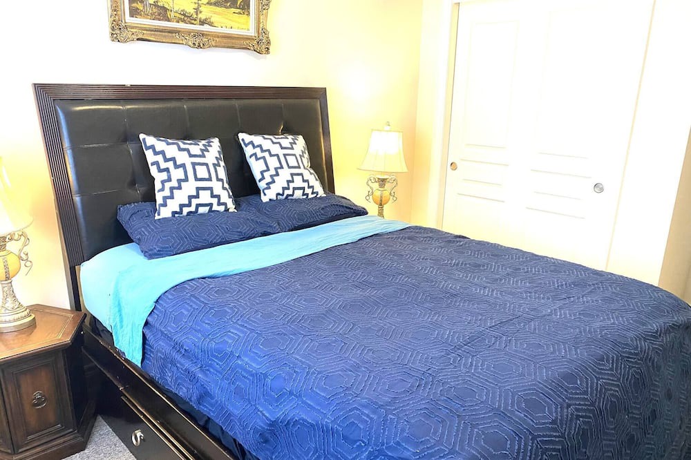 Photo of Bedroom in Thorold
