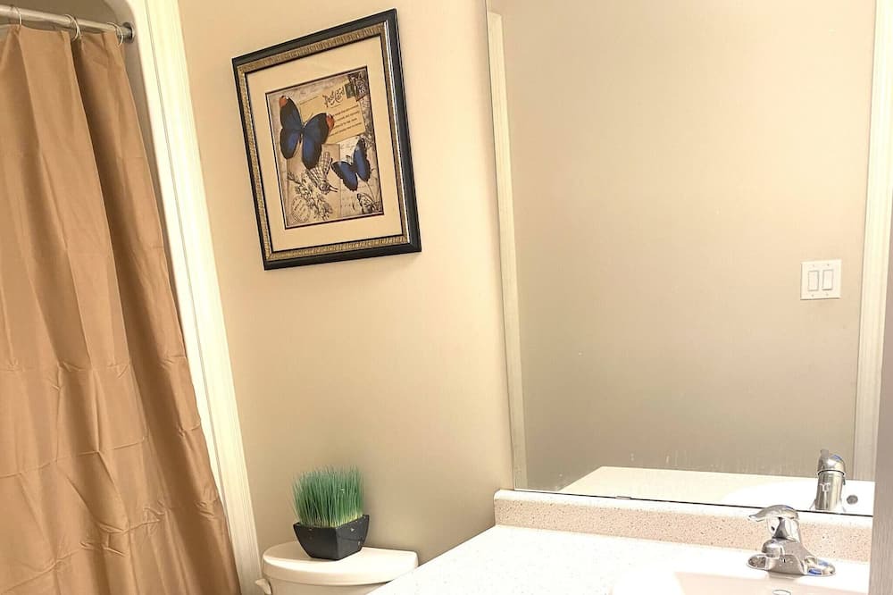 Photo of Bathroom in Thorold