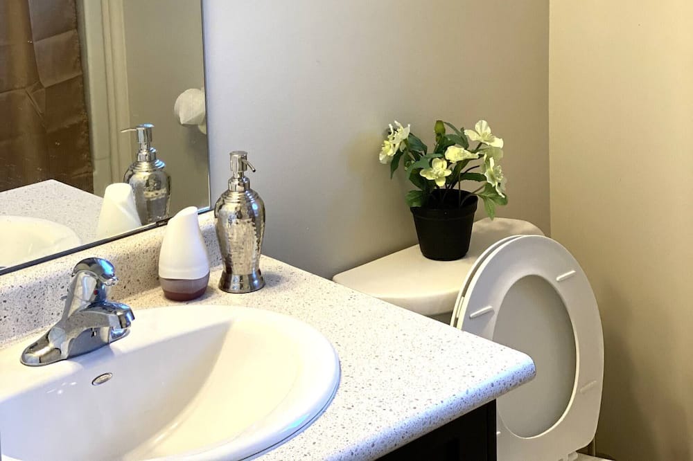 Photo of Bathroom in Thorold
