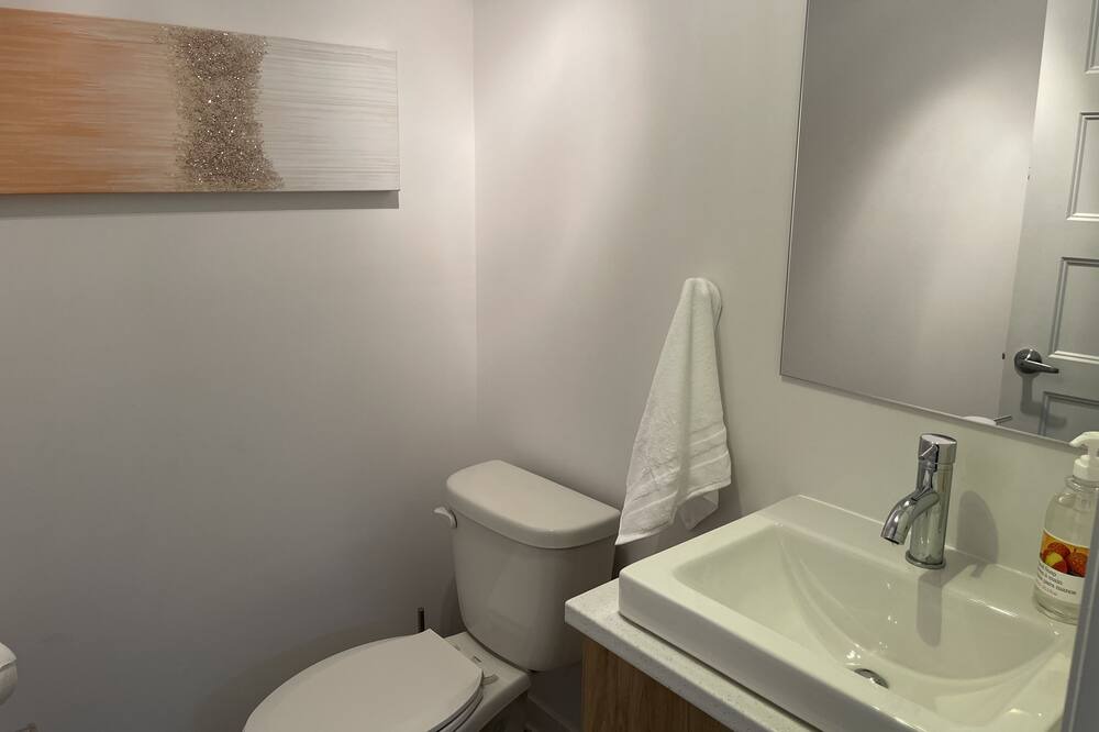 Photo of Bathroom in Laval