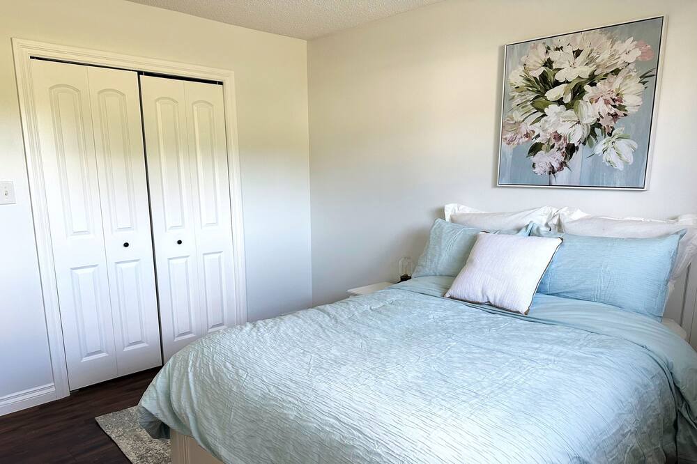 Photo of Bedroom in North Cowichan